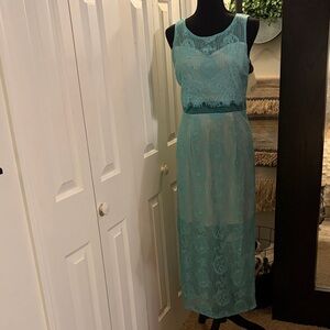 Soieblu Elegant Lace Maxi Dress in Teal